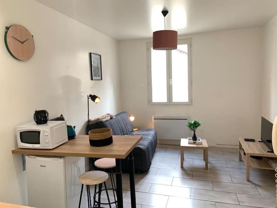 Jolie Studio En Centre Ville Châteauroux Exterior foto